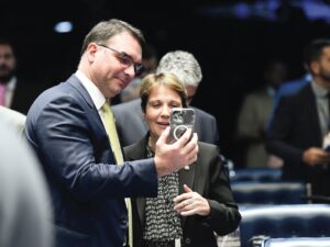 TEREZA CRISTINA RECUSA CONVITE PARA SER VICE DE FLÁVIO BOLSONARO E MIRA PRESIDÊNCIA DO SENADO